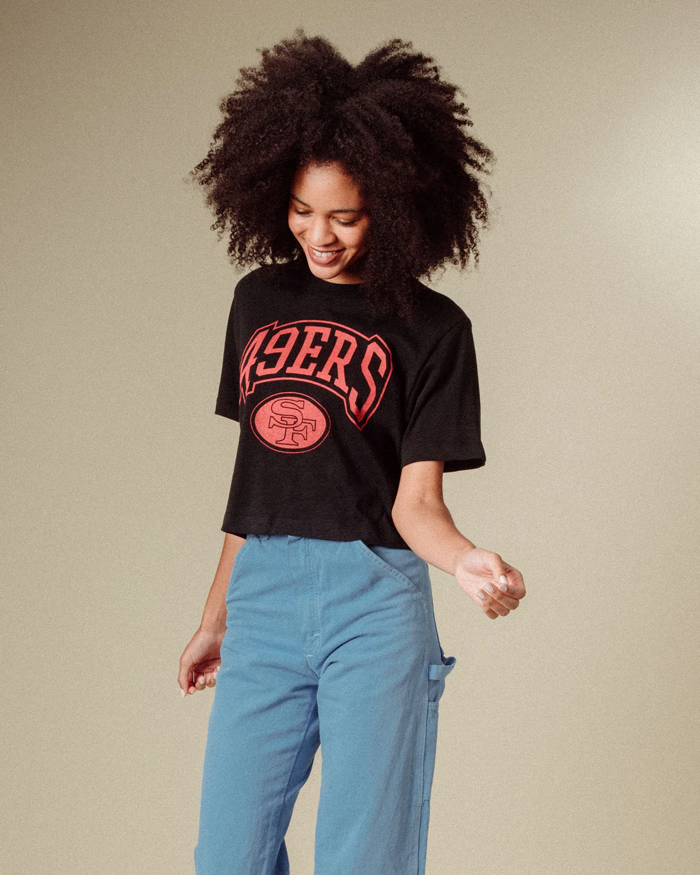 Women's San Francisco 49ers Blitz Mock Neck Crop Tee - Image 2