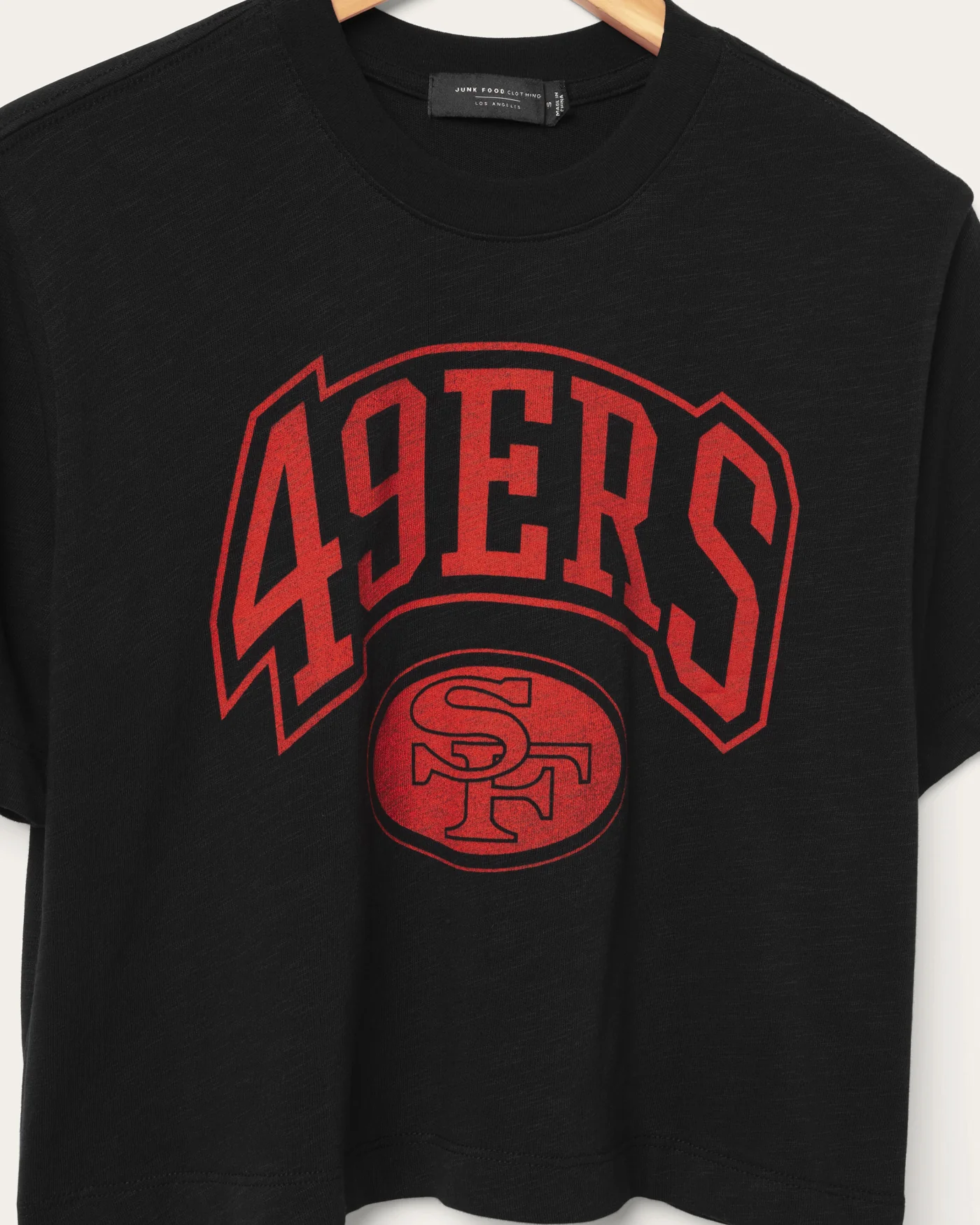 Women's San Francisco 49ers Blitz Mock Neck Crop Tee - Image 4