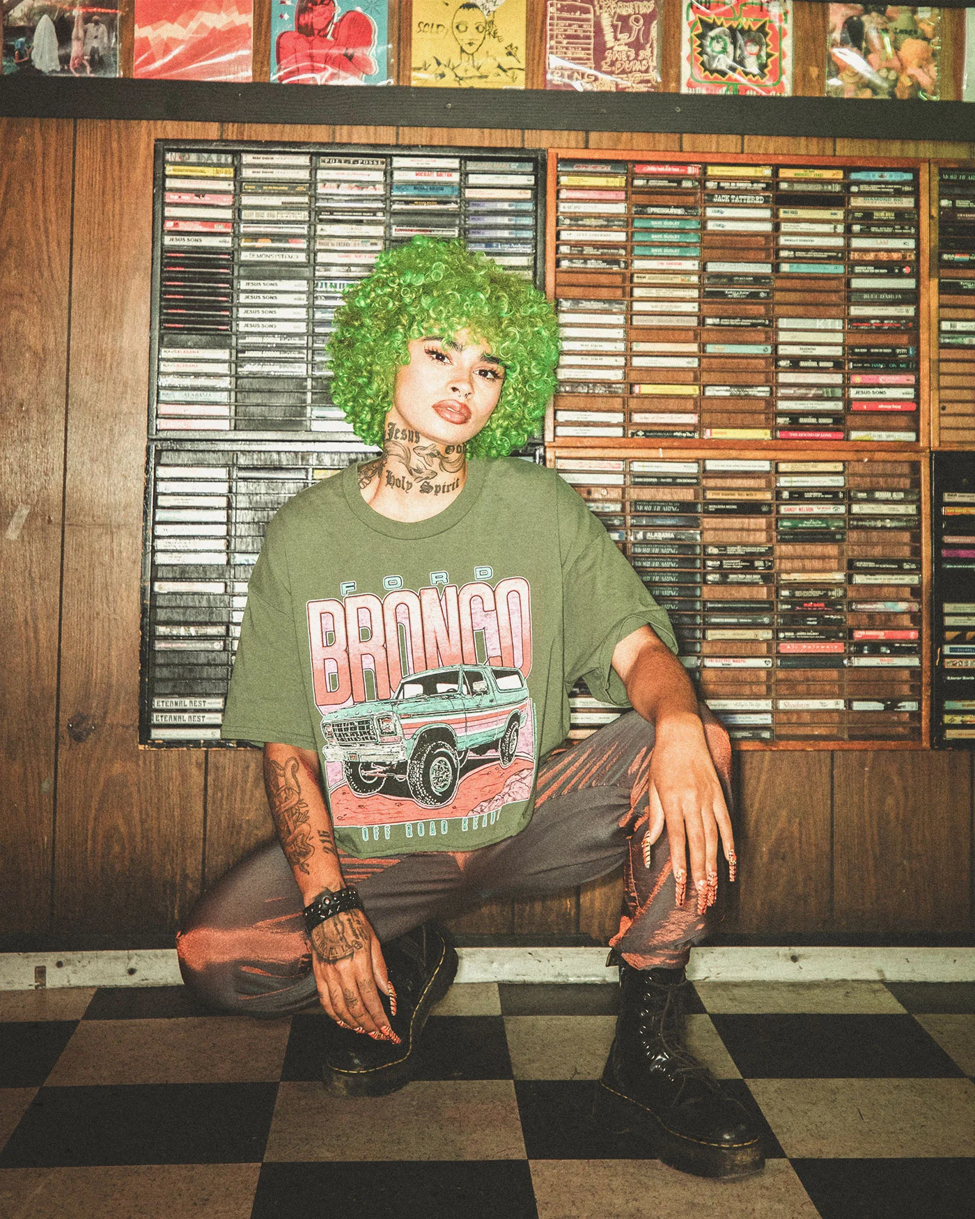 Women's Bronco Off Road Ready Flea Market Crop Tee - Image 3