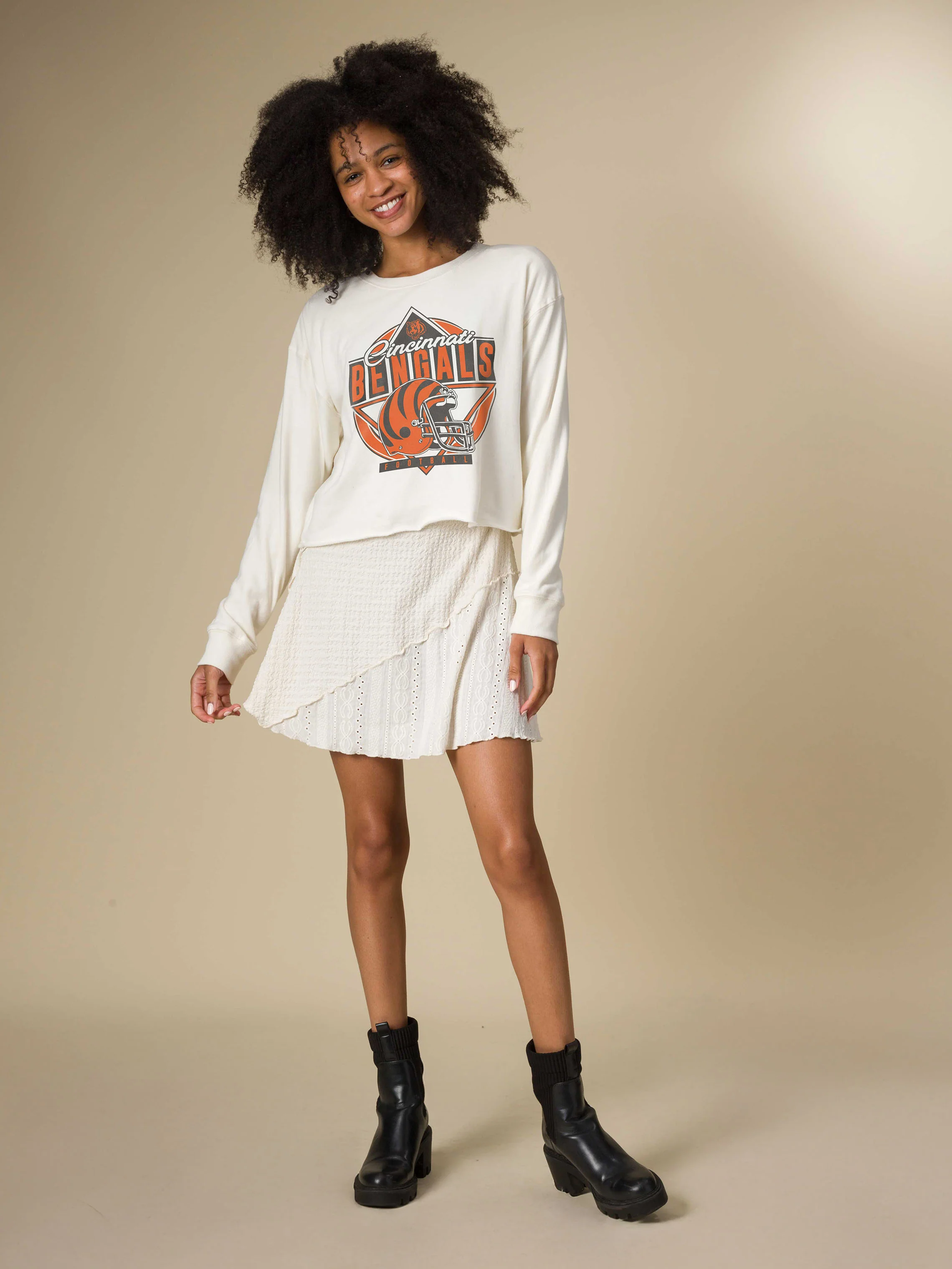 Women's Cincinnati Bengals Helmet Crop Fleece - Image 2
