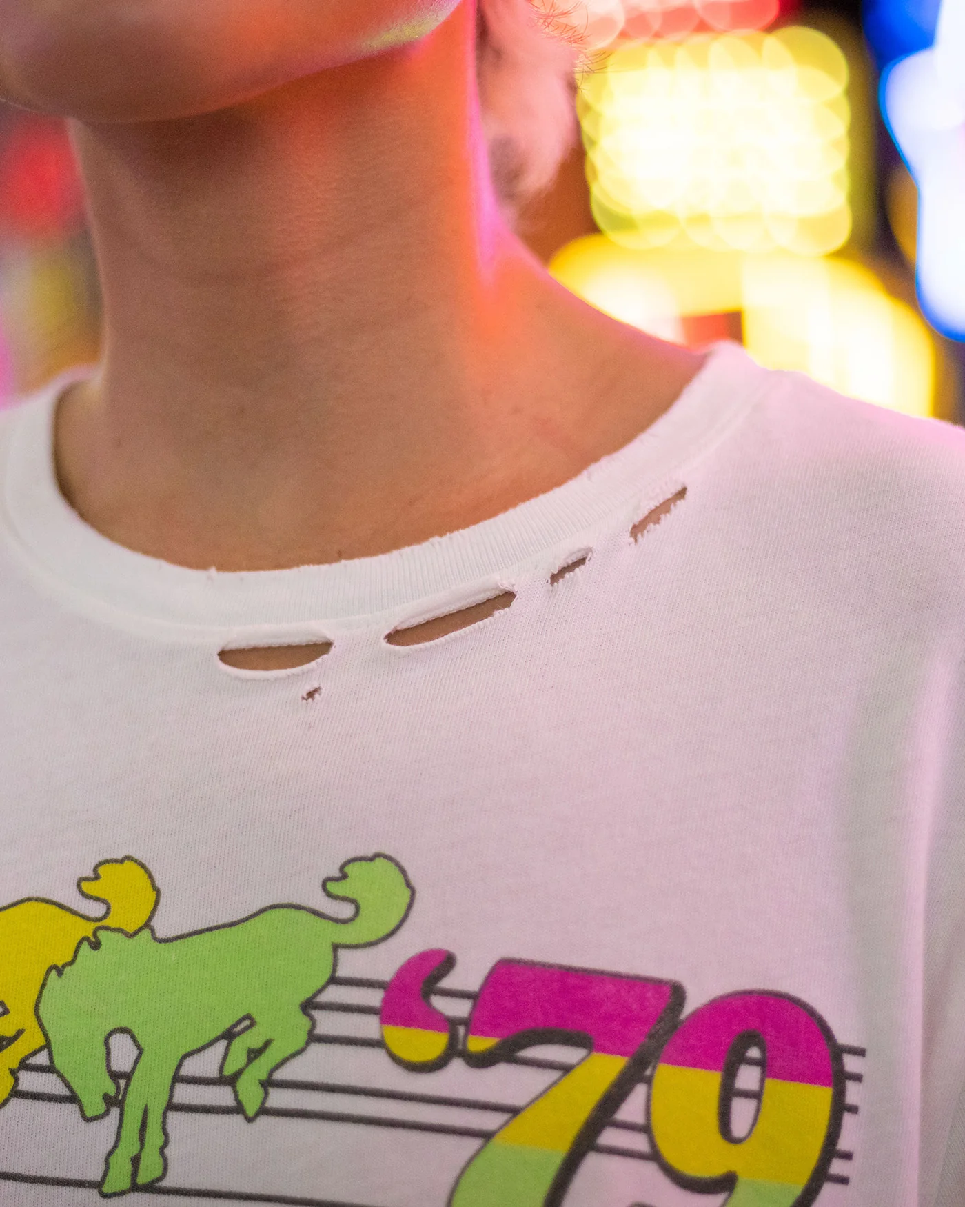 Women's Ford Bronco '79 Vintage Destroy Tee - Image 3