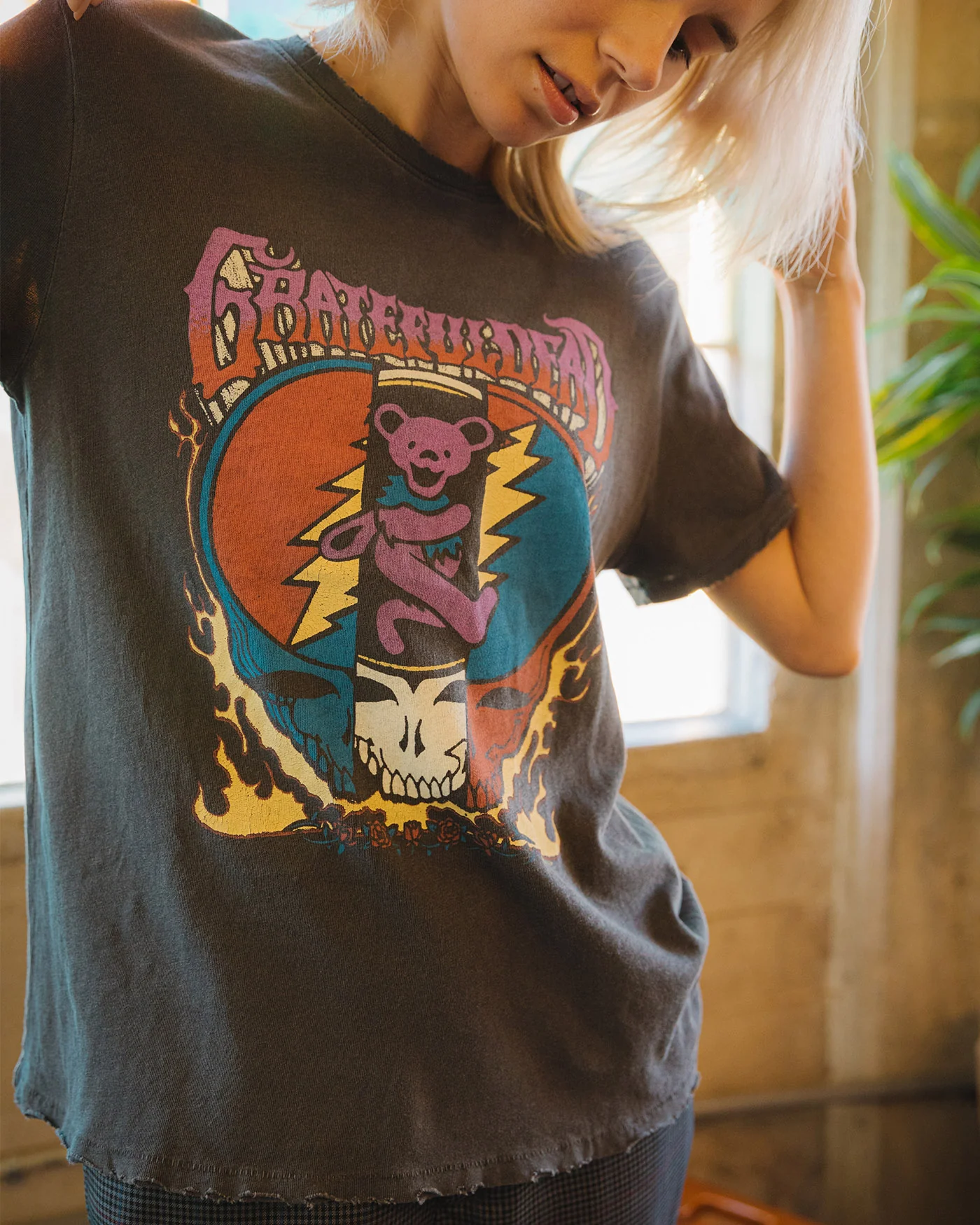 Women's Grateful Dead Dancing Bear and Skull Vintage Tee - Image 2