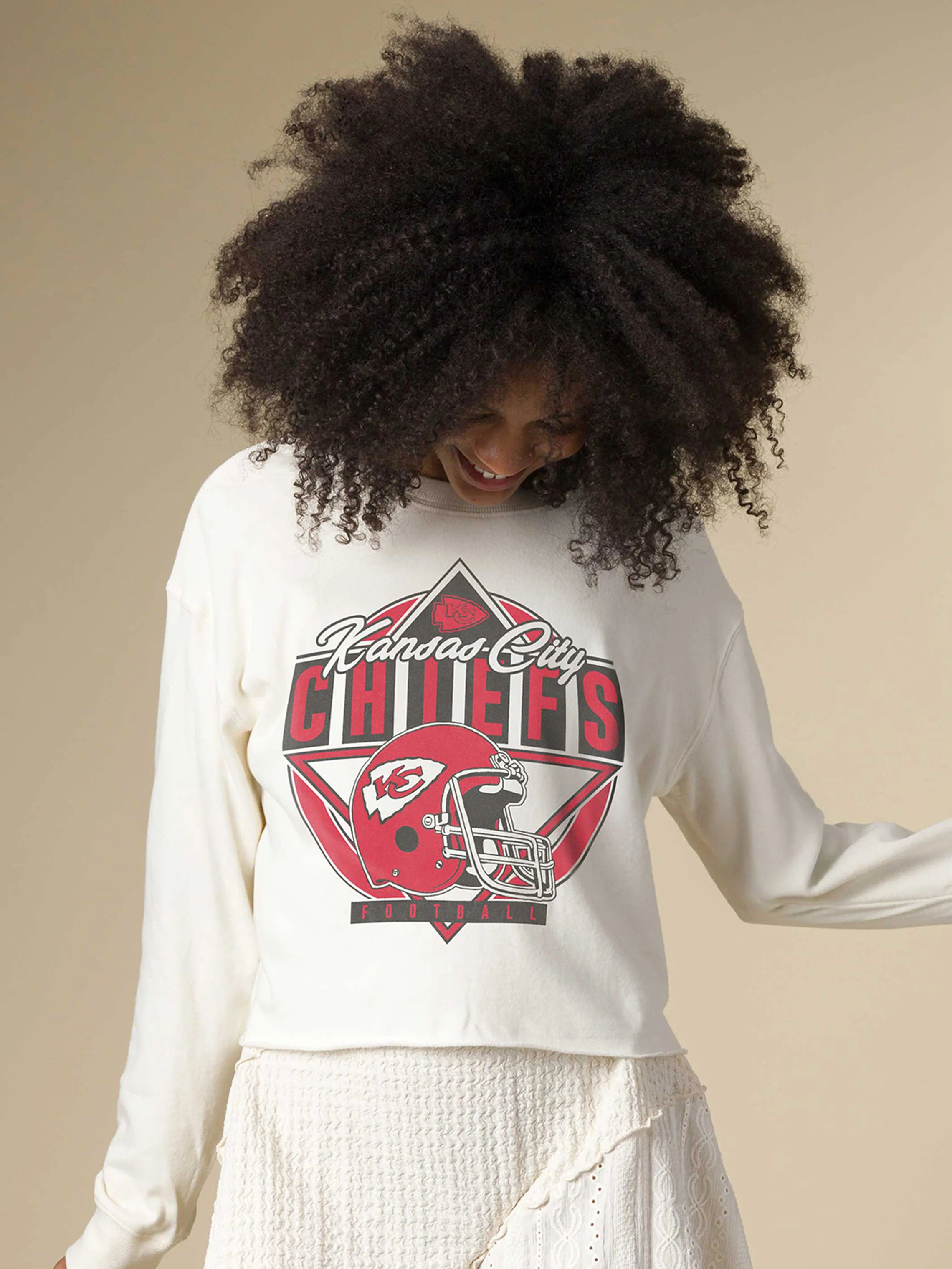 Women's Kansas City Chiefs Helmet Crop Fleece - Image 3
