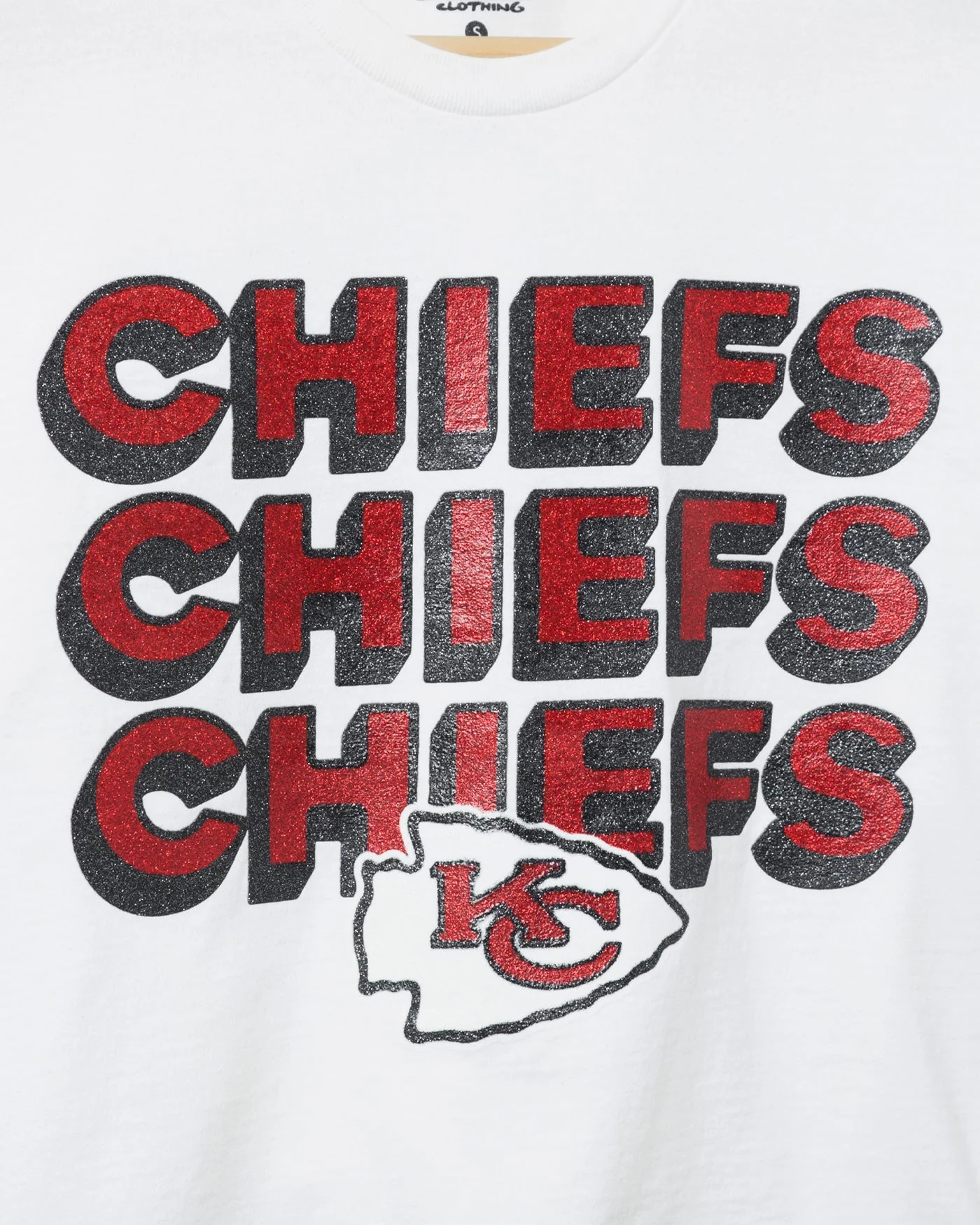 Women's Kansas City Chiefs Repeat Glitter Flea Market Crop Tee - Image 3